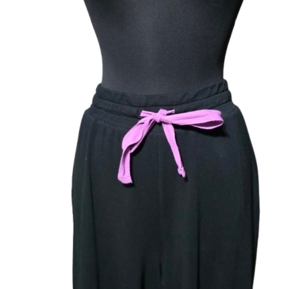 Torrid Super Soft Sleep Joggers | Black with Pink Stripe | Size 4 - Picture 2 of 2